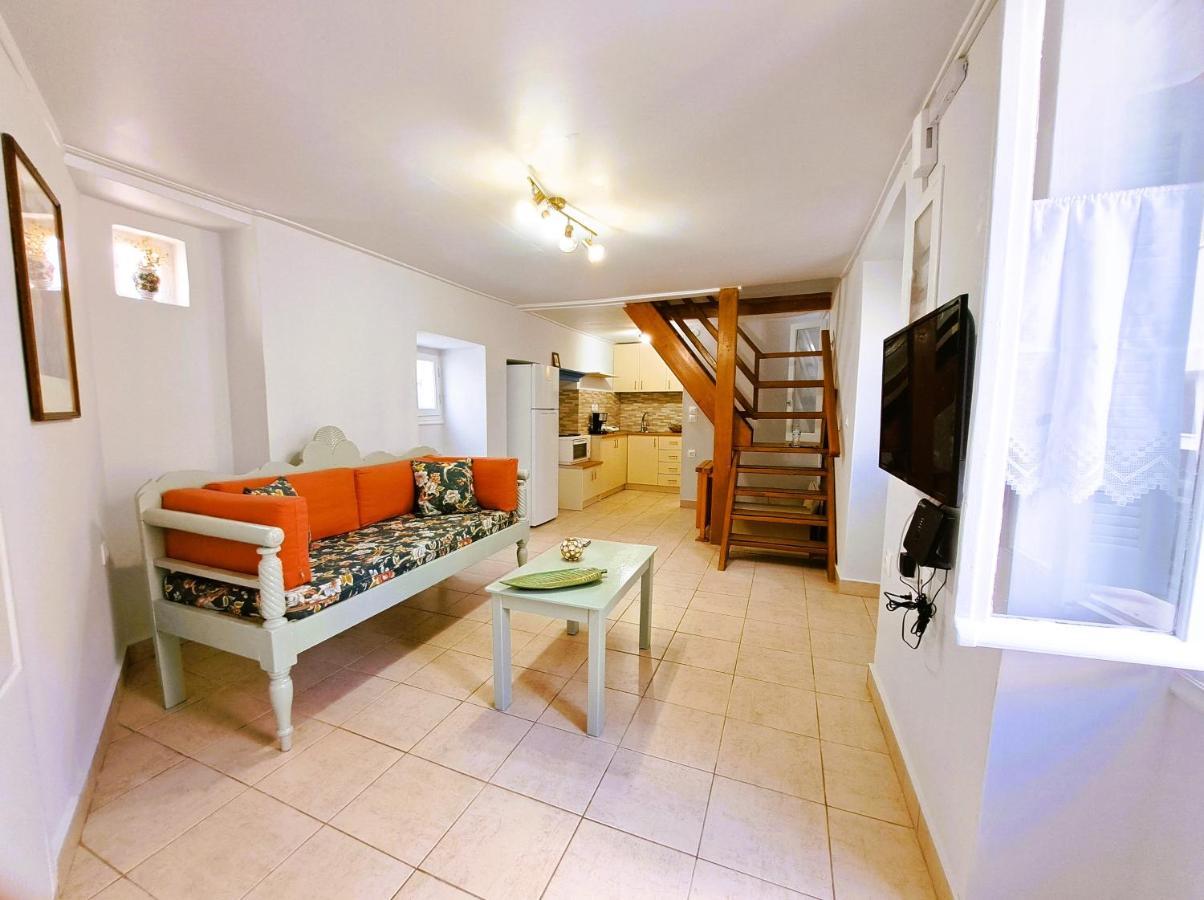 Giasemi Traditional House Poros Town Екстериор снимка